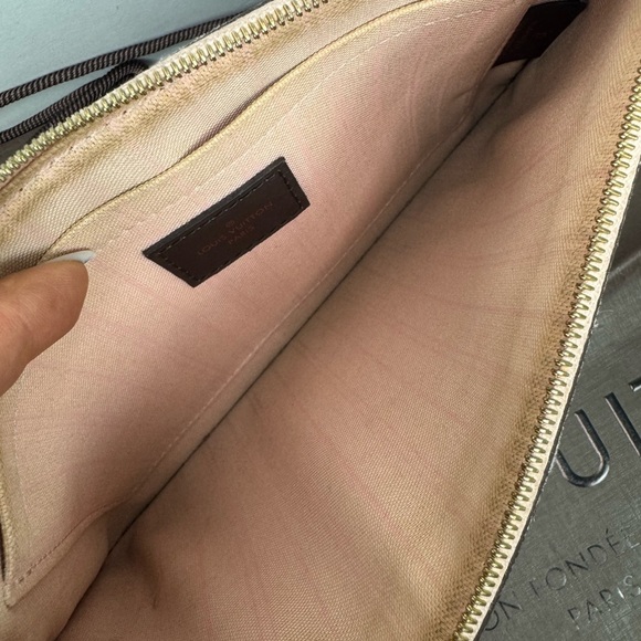 Louis Vuitton Authentic Damier Ebene Neverfull MM Pochette - Picture 9 of 13